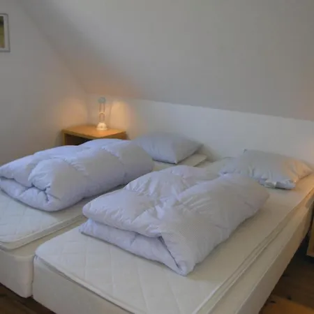 4 Bedroom Beautiful In Feriehus *