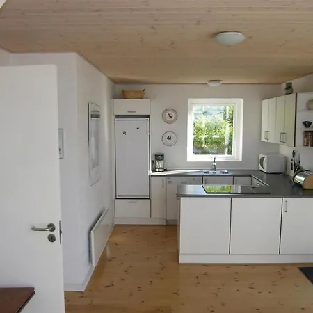 Feriehus 4 Bedroom Beautiful In