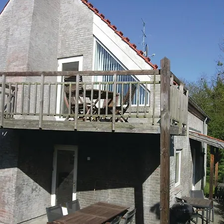 4 Bedroom Beautiful In *